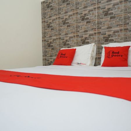 Reddoorz Plus @ Ciumbuleuit Area Bandung Esterno foto