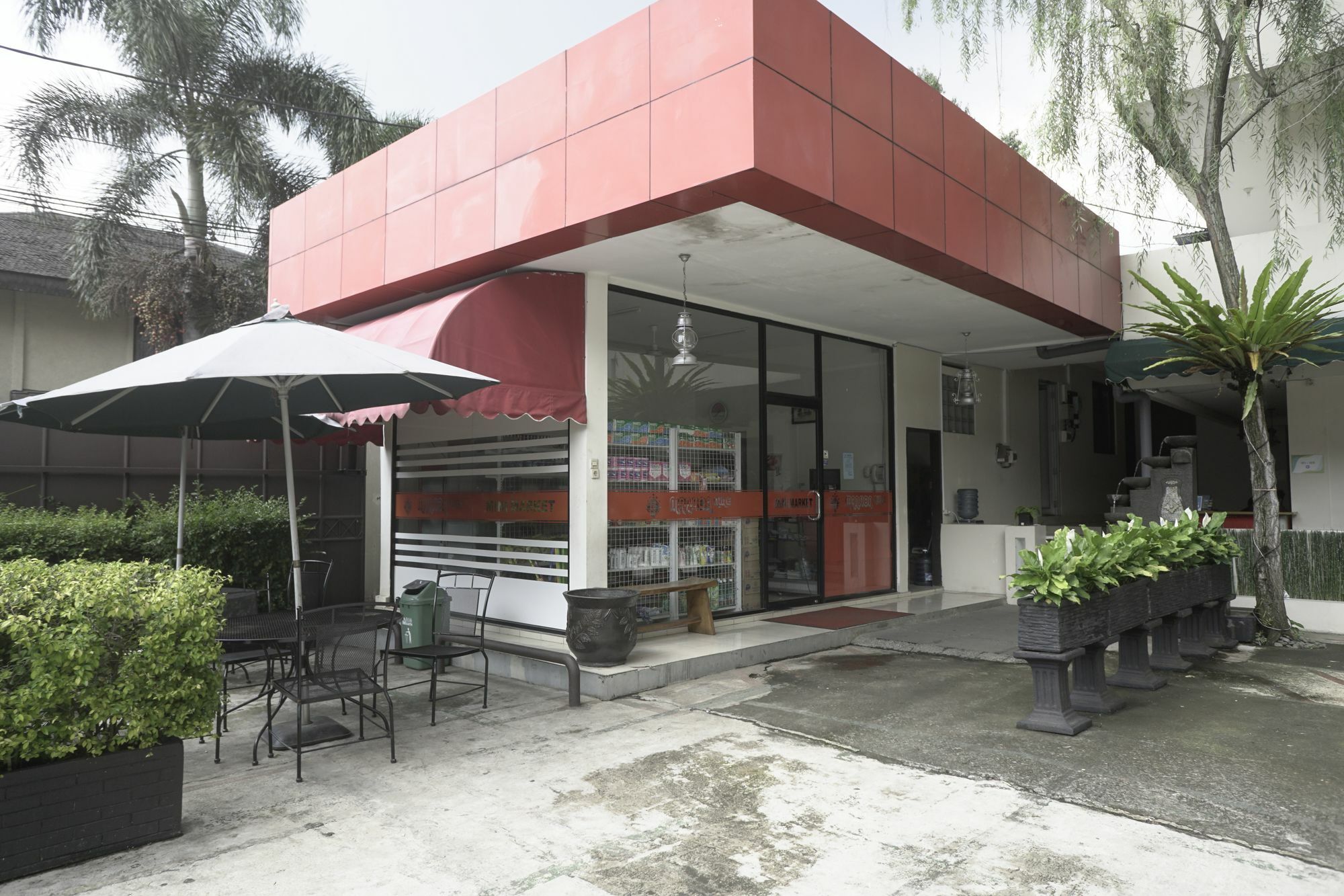 Reddoorz Plus @ Ciumbuleuit Area Bandung Esterno foto